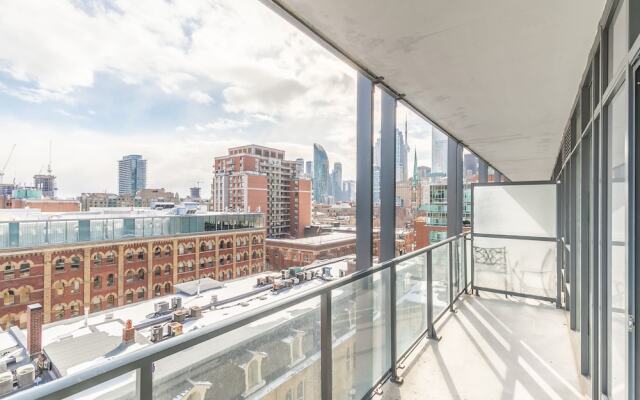 Newly Decorated Trendy Condo Sleeps 4