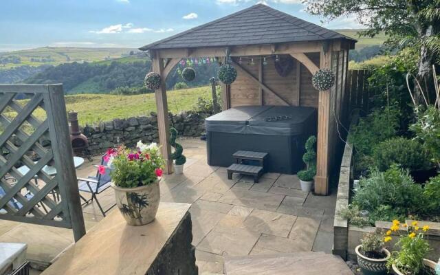 Inviting 4 Berth Caravan in Hebden Bridge