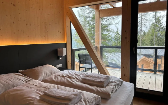 Charming Chalet With hot tub on Balcony