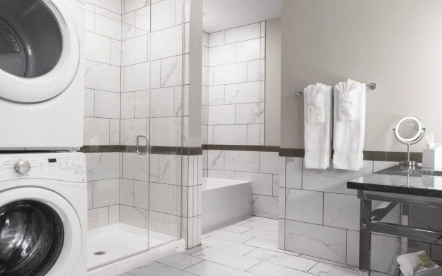 The Current Iowa, Autograph Collection