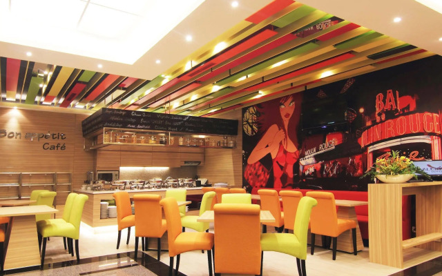 Royal City Hotel