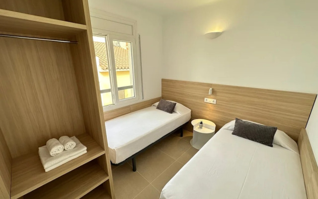 Arago 272 in Roses With 2 Bedrooms and 2 Bathrooms