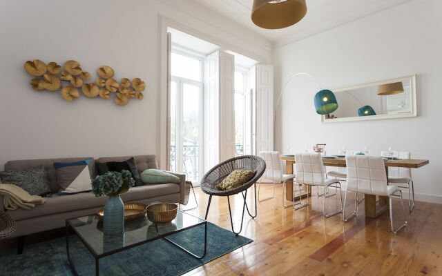 Rato Luxurious by Homing