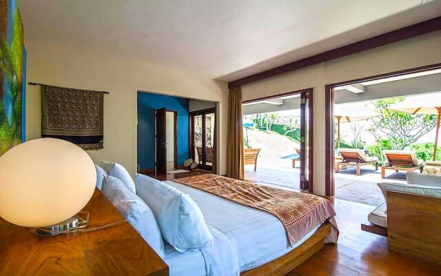 The Colonnade by Exotiq Villa Holidays