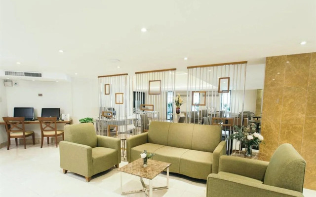 Thomson Hotel Huamark