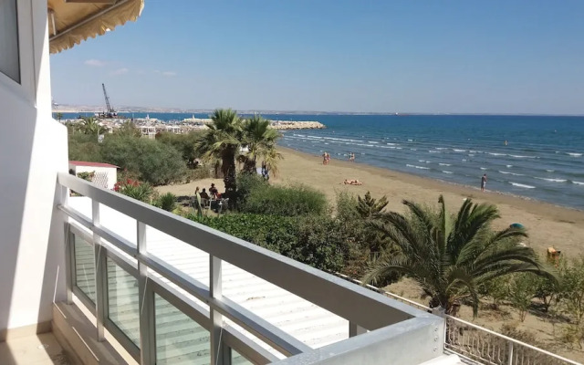 Sandy Beach Apartment 15