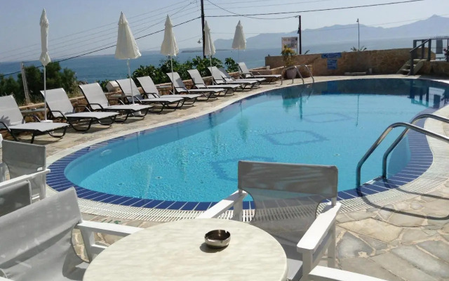 Hotel Milos