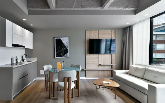 w Radiant 2BR w/ Marvelous Deco in Unicentro