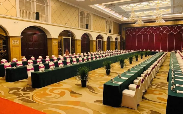 Nanjing Suning Universal Hotel