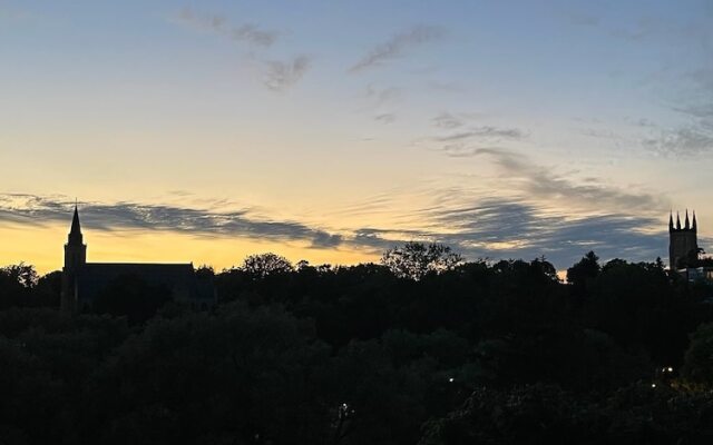 Stratford Suites - 32 Ontario St.