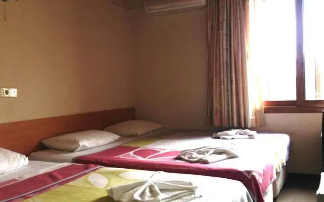 Oscar Hotel