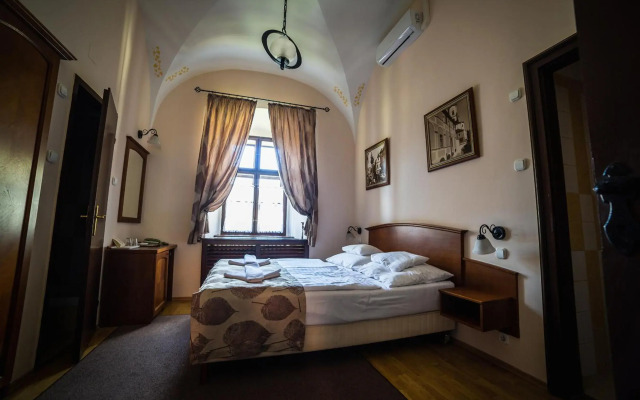 Klastrom Hotel