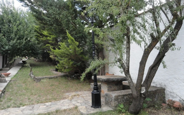 Zeus House Gaia