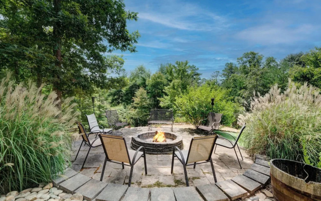 Mountain Haven in the Woods