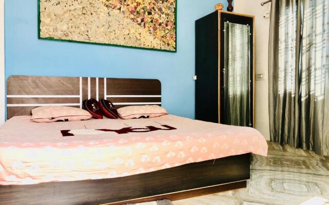 Cheerful 2 bedroom at private roof top