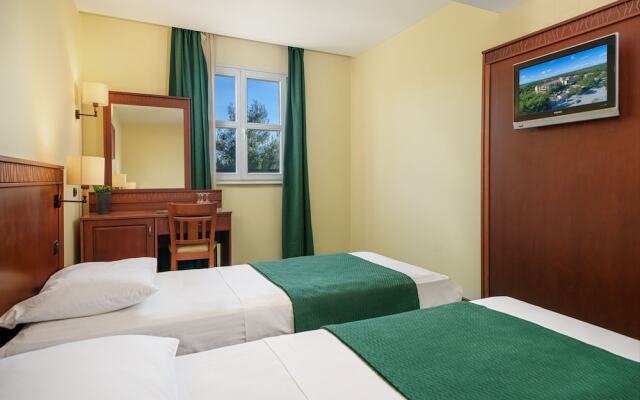 Delightful Park View Room With Breakfast Included