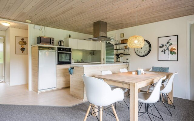 6 Person Holiday Home in Hemmet