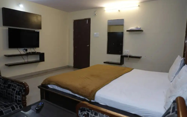 Hotel Maruthi Residency Inn & Restaurant