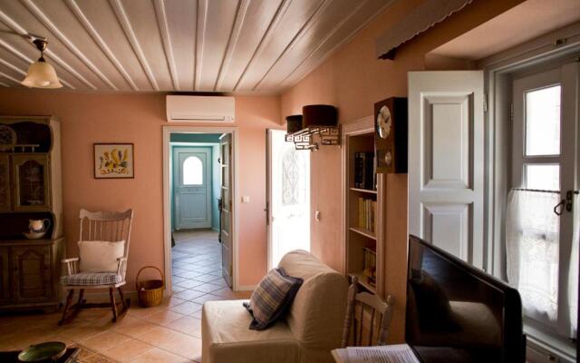 Maria's country house