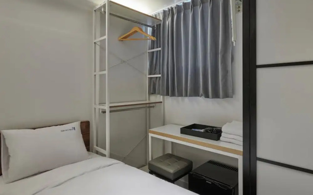 Eight Rest Hostel  Myeong-dong