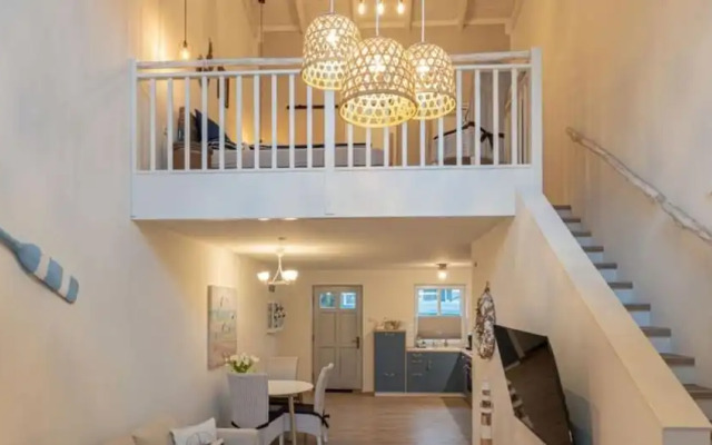 Fordebrise Modern Retreat