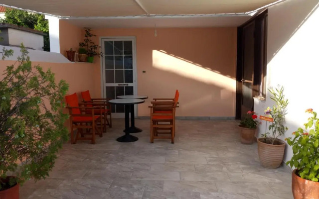 Keros House