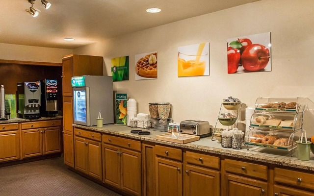 Quality inn & Suites Cincinnati I-275