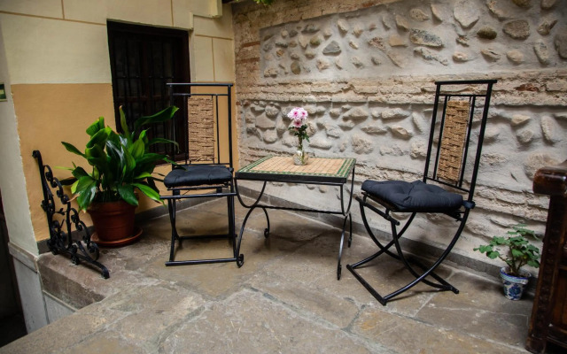 Palacio Mariana Pineda Hotel
