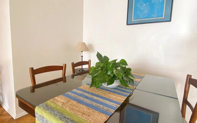 RentUp-Elegancia con balcón. Recoleta