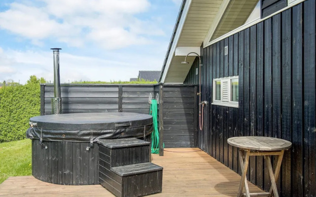 8 Person Holiday Home in Horve-by Traum
