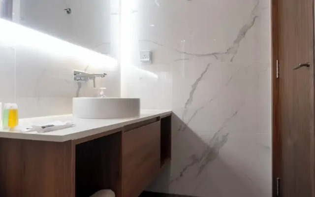 Moonway Luxury Suites At CORE Residence