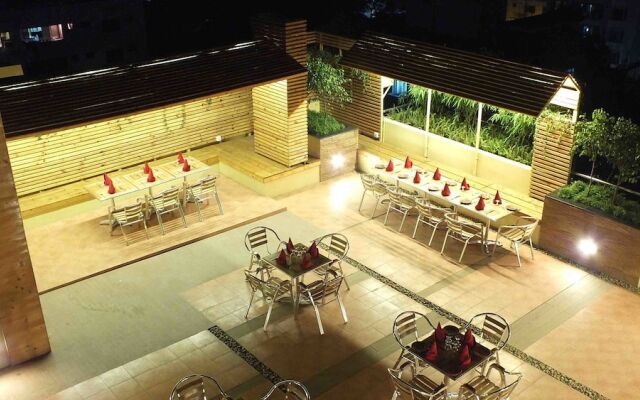 Hotel Holiday Villa