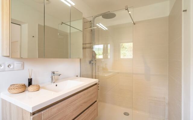 Comfy Villa in Pouzols-minervois With Private Pool