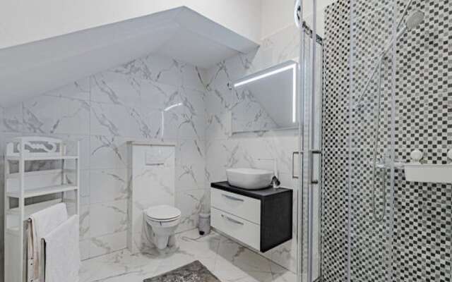 Villa Ponar With Swimming Pool