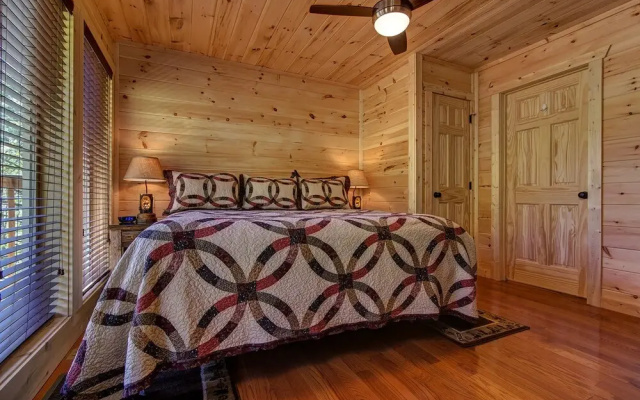 Incombearable Luxury 2 Bedrooms 2 Bathrooms Home