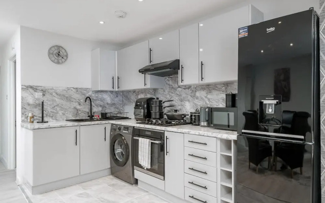 Modern South Wimbledon Stay
