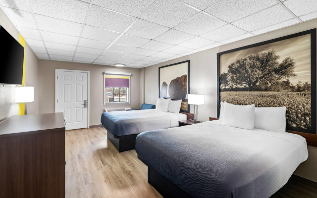 Super 8 by Wyndham Fredericksburg