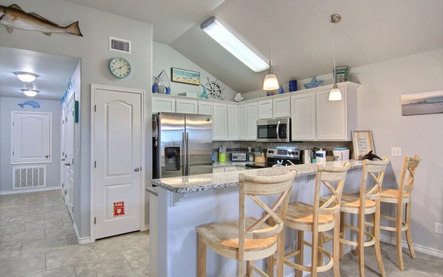 Blue Pineapple House