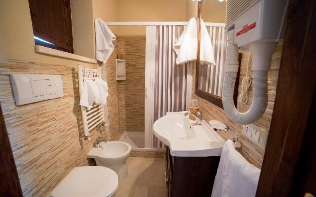 Trulli and pool Malvischi