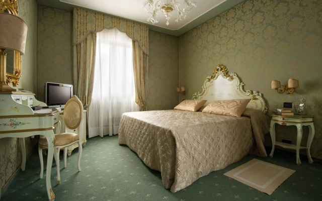 Venice Roulette Hotel 4*