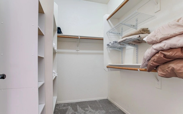 120th Avondale 3 Bedroom Home by RedAwning