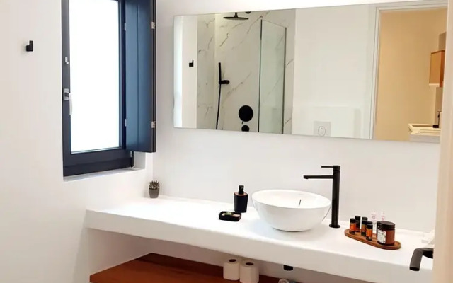 myLithos Suites