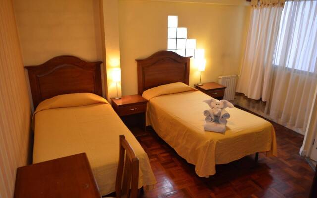 Hotel Cordillera Real