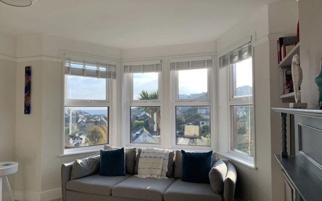 Mevagissey Holiday Home - sea View and Parking