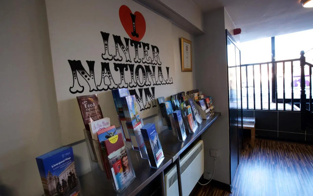 International Inn - Hostel