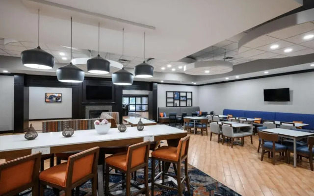 Hampton Inn Evansville/Airport