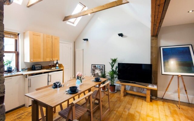 The Loft Wimbledon Retreat - MAO