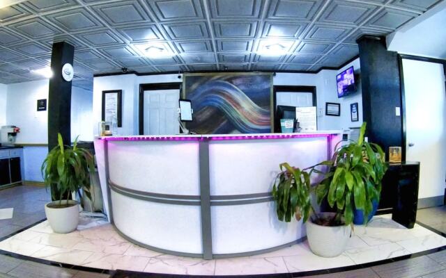 Rodeway Inn & Suites