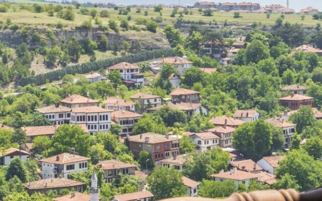 Saffronia 1900 Boutique Hotel
