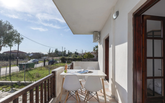 Eleon Suites & Apartments